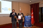 Kendisini Bursa ipeğine adamış kuşaklarca ipekle h...