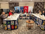 26 Eylül 2022 - 

BİZ BİZE 

